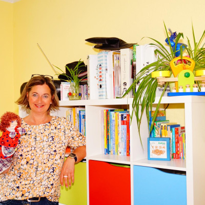 Im Spielzimmer mit Knopfi
